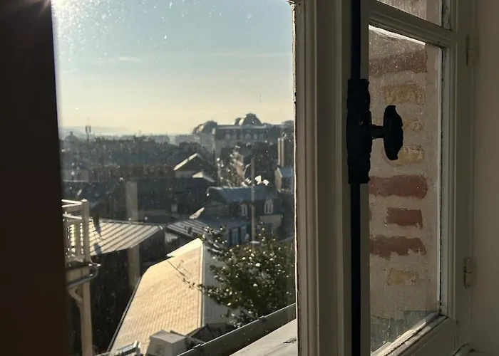 L'escapade تروفيي سور مير